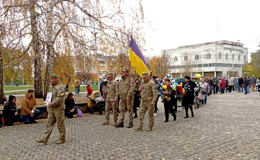 В Вільногірську попрощалися з 62-річним командиром мінометної батареї ЗСУ Олегом Бандурченком, який загинув на Херсонщині