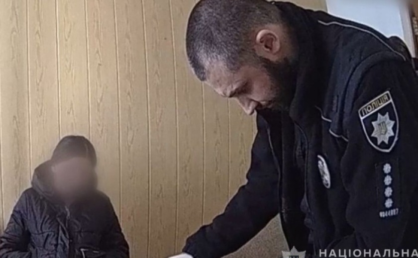 Запропонували хабар поліцейським: у Вільногірську судитимуть двох громадян